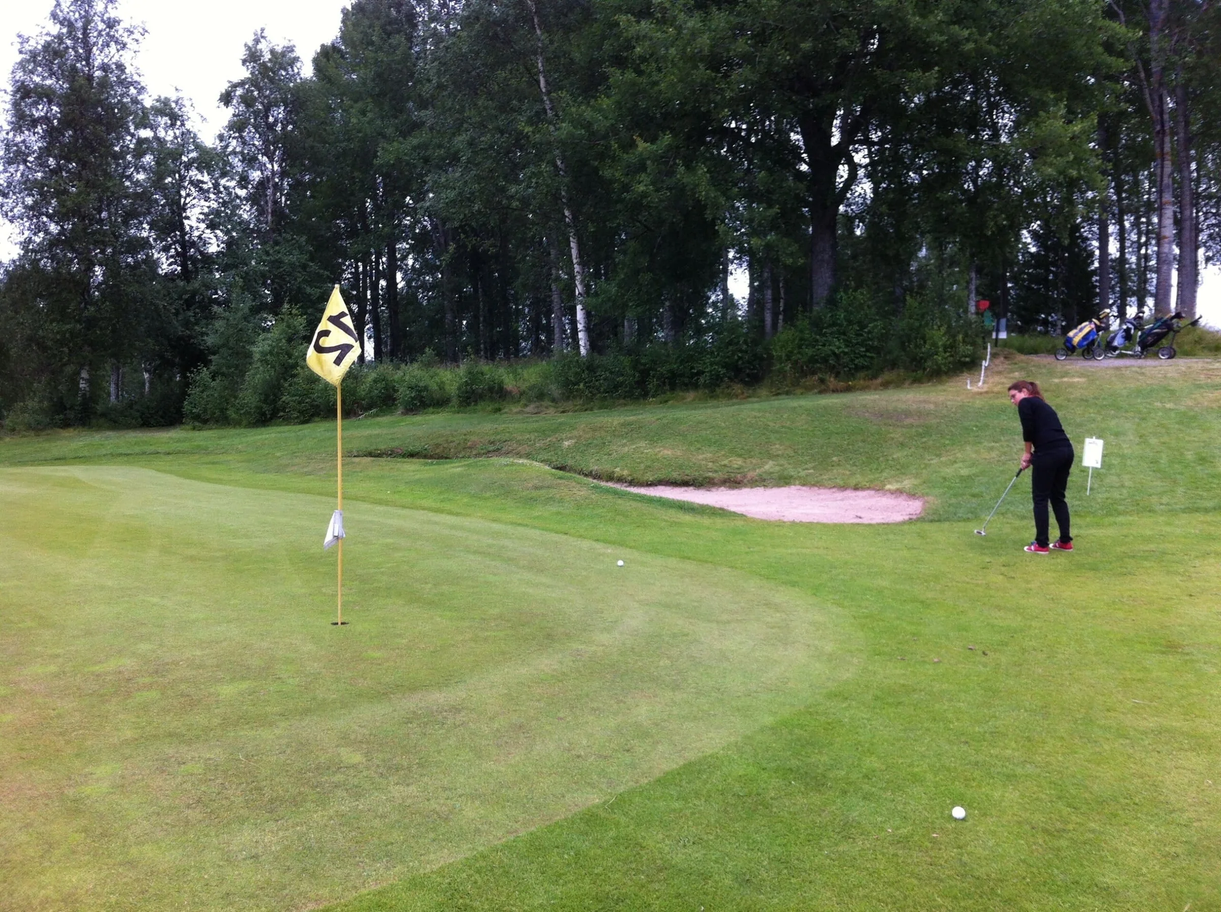 Traditionellt giftig flaggplacering på 12:an