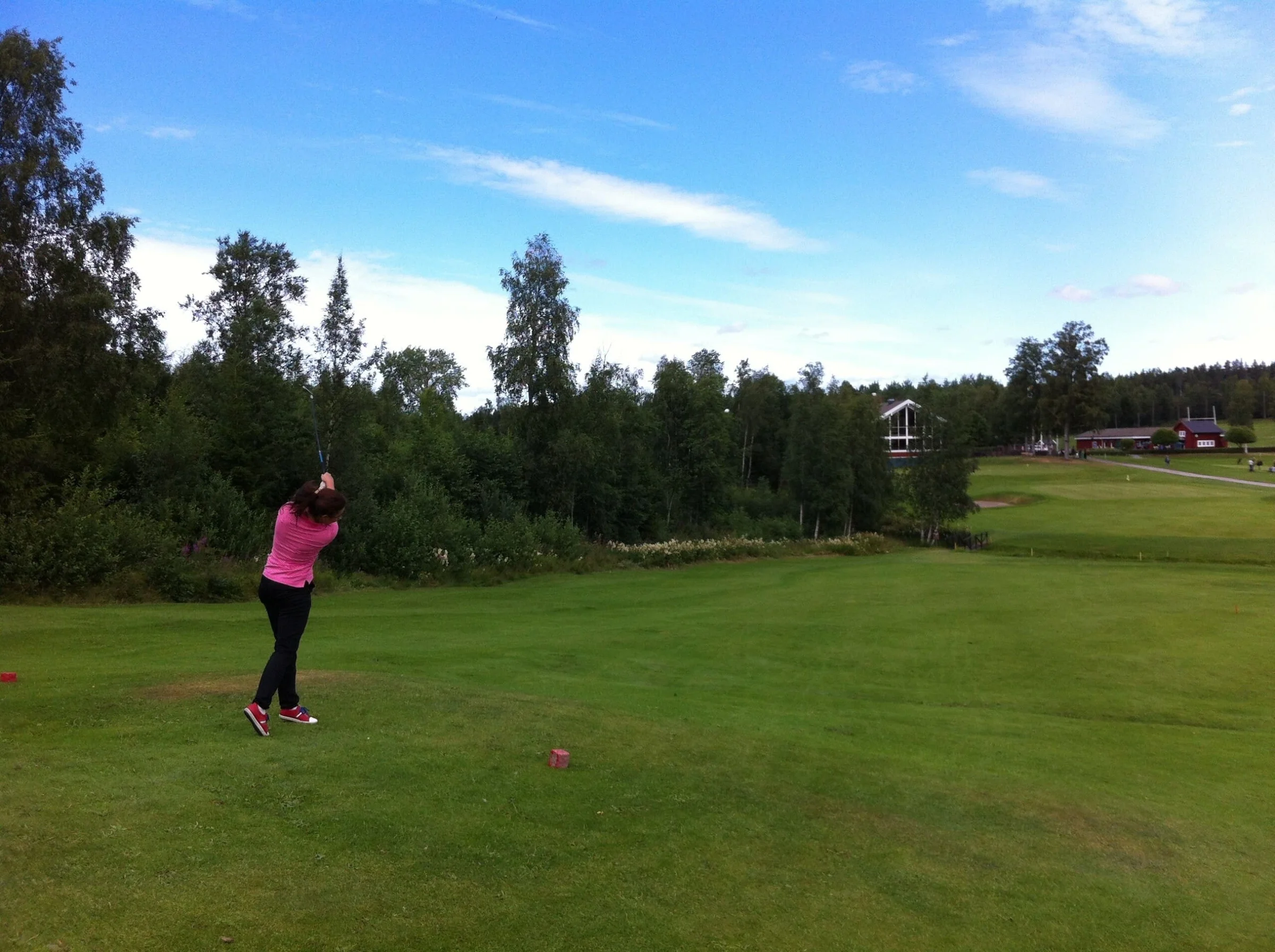 Framflyttade tees på 18:e