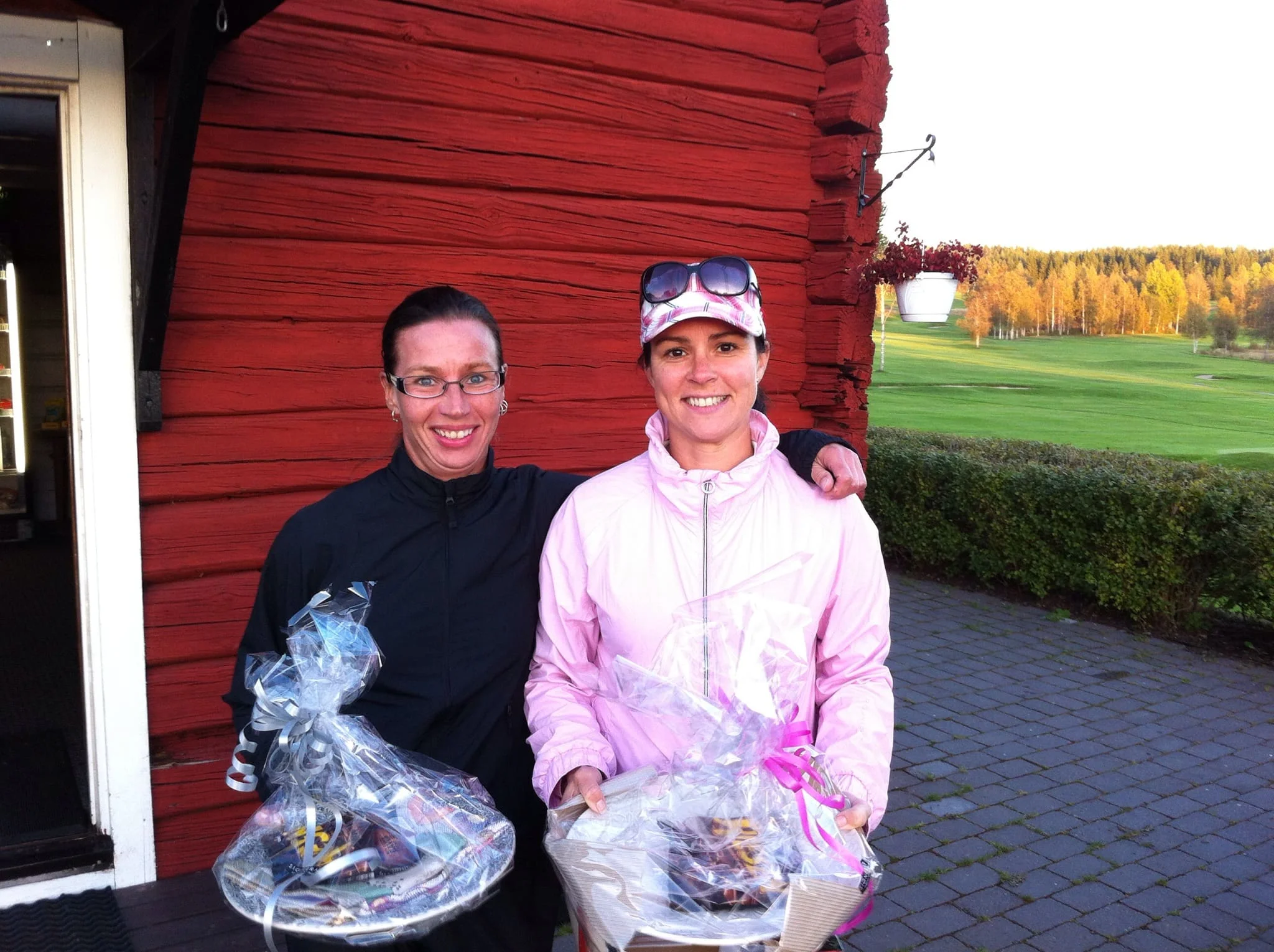 Tvåorna Annika Blomqvist och Lena Lundholm från Norrfällsviken.