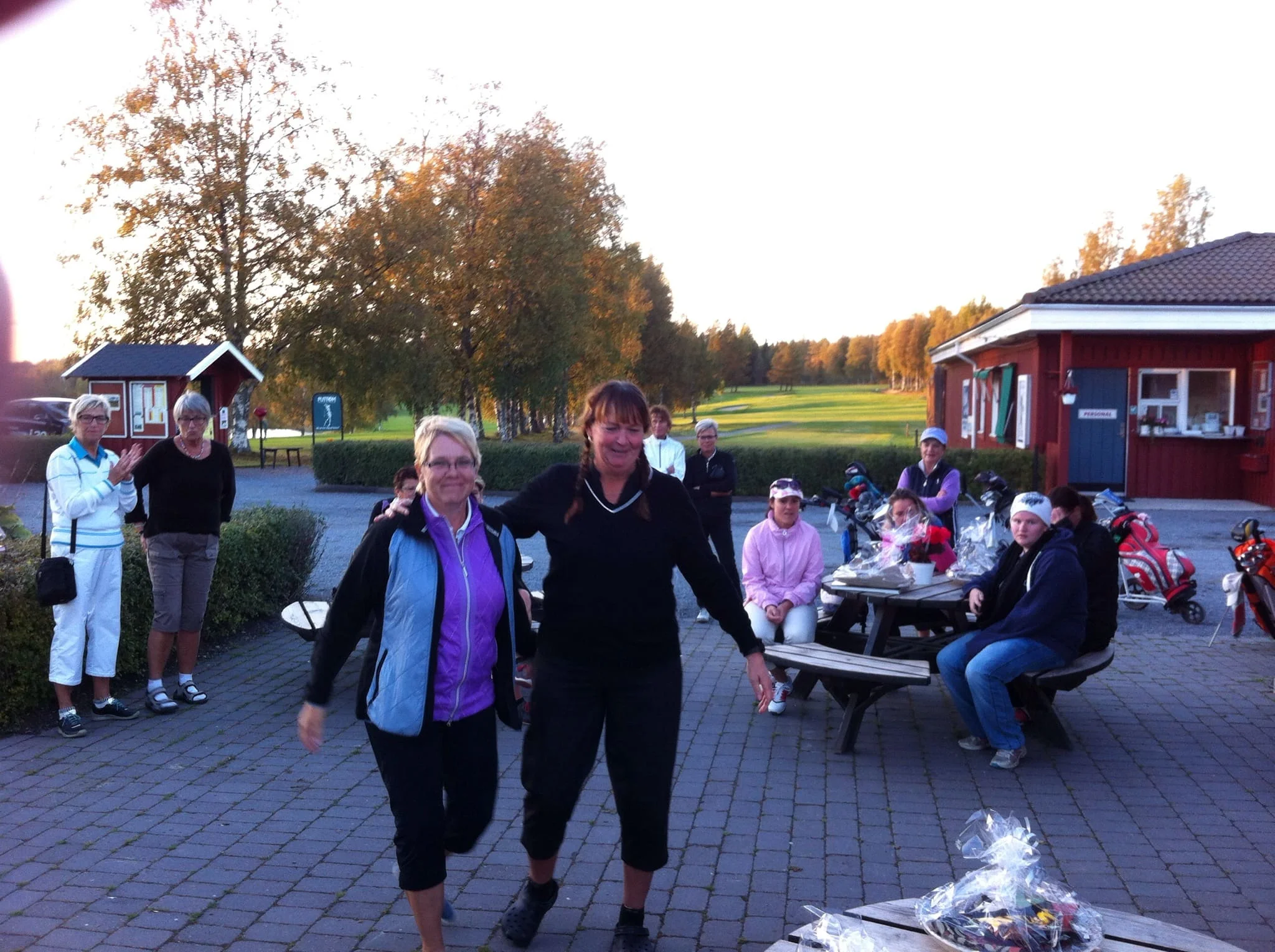Treorna Mariana Lindberg och Mona Sundqvist från Sollefteå.