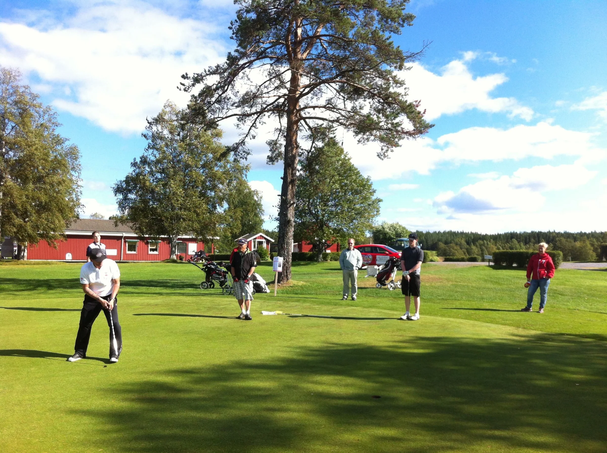 Magnus Gidlöf puttar för Hjärtslaget...