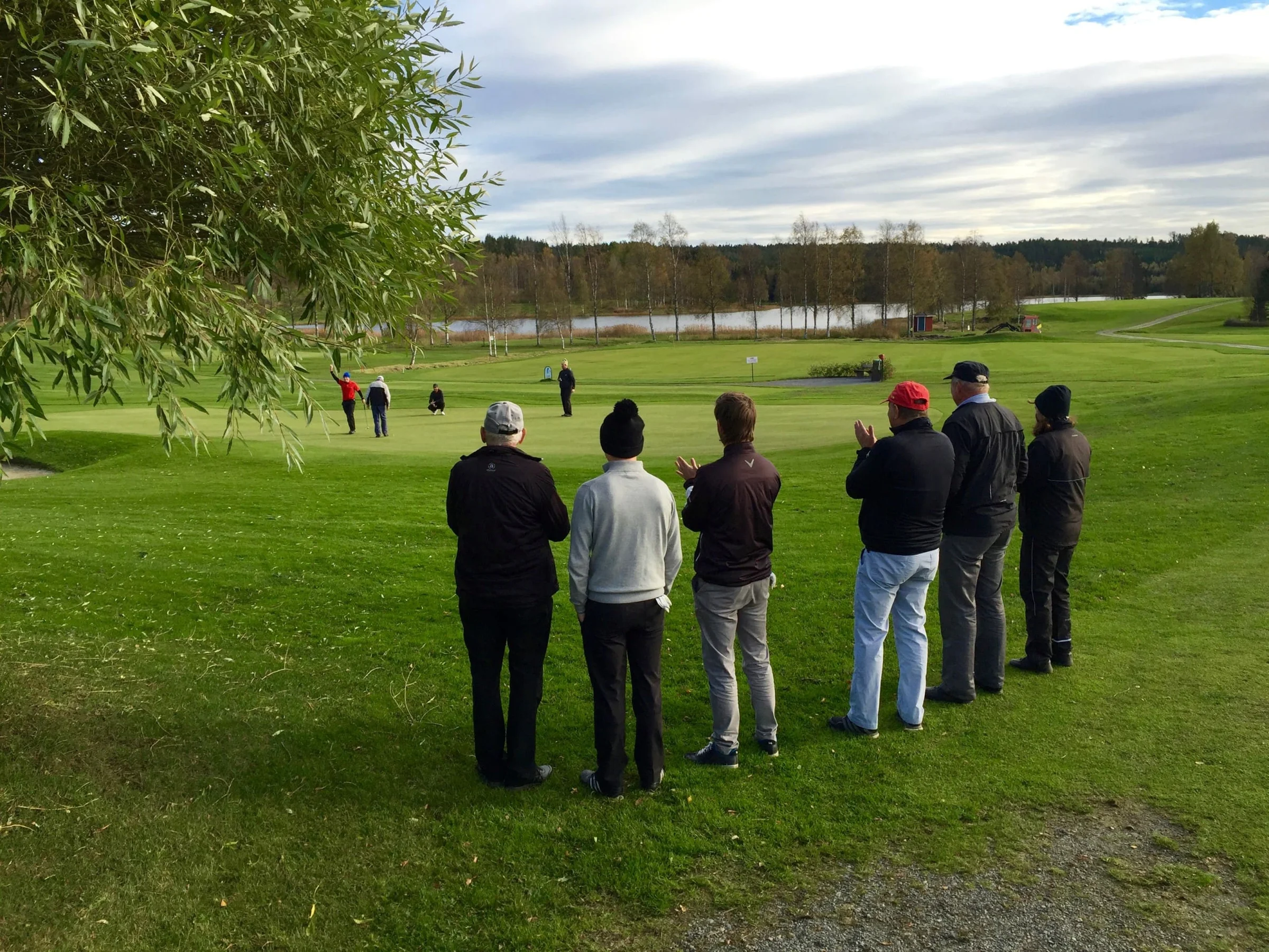 Martin tackar publiken.